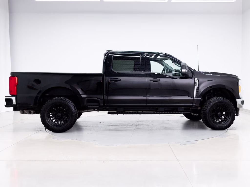 2023 Agate Black Metallic Ford Super Duty F-250 SRW XLT 4X4 Truck