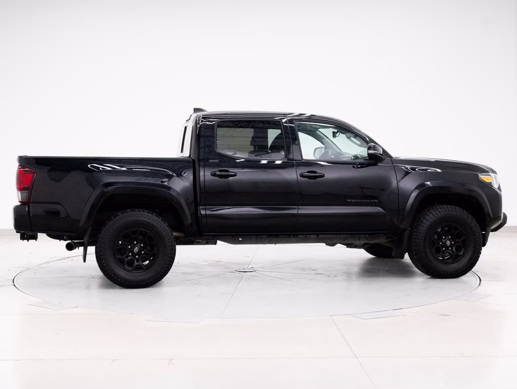2022 Midnight Black Metallic Toyota Tacoma SR5 4X4 Truck
