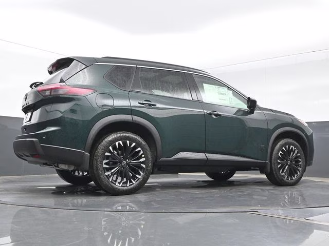 2026 Obsidian Green Nissan Rogue Dark Armor FWD SUV