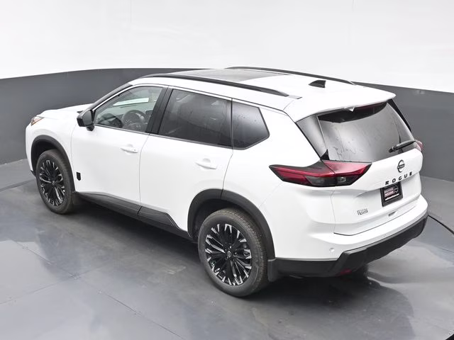 2026 Everest White Pearl Tricoat Nissan Rogue Dark Armor FWD SUV