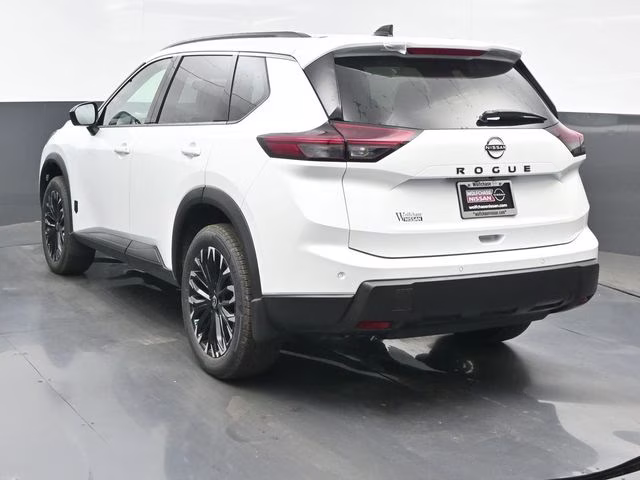 2026 Everest White Pearl Tricoat Nissan Rogue Dark Armor FWD SUV