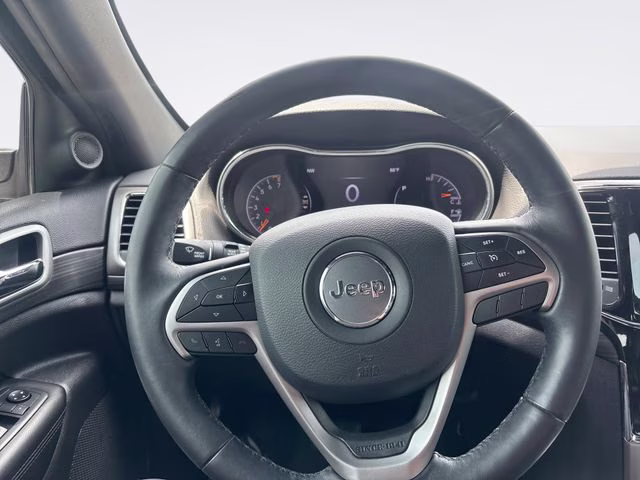 2019 Bright White Clearcoat Jeep Grand Cherokee Altitude 4X4 SUV