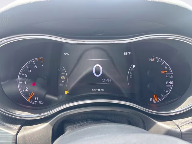 2019 Bright White Clearcoat Jeep Grand Cherokee Altitude 4X4 SUV
