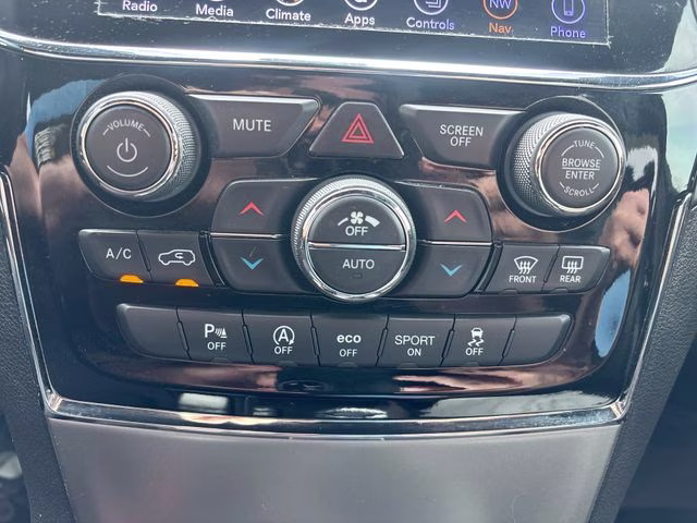 2019 Bright White Clearcoat Jeep Grand Cherokee Altitude 4X4 SUV