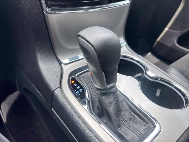 2019 Bright White Clearcoat Jeep Grand Cherokee Altitude 4X4 SUV