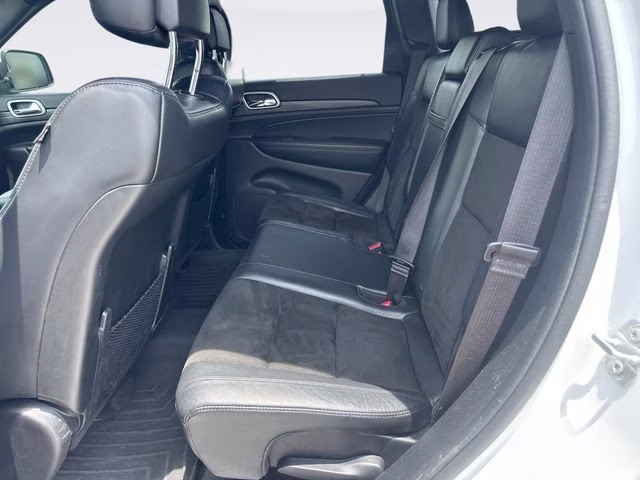 2019 Bright White Clearcoat Jeep Grand Cherokee Altitude 4X4 SUV