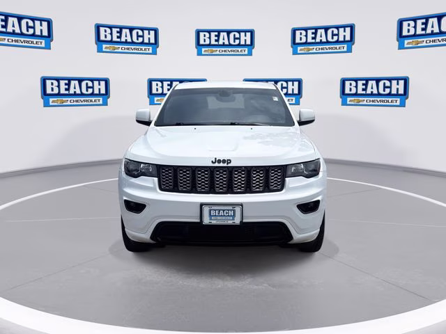 2019 Bright White Clearcoat Jeep Grand Cherokee Altitude 4X4 SUV