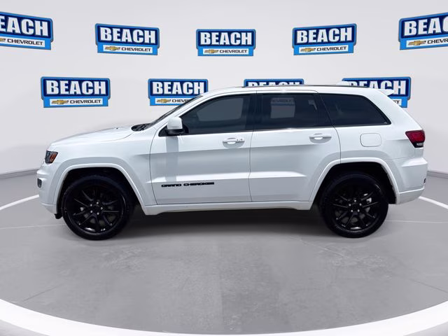 2019 Bright White Clearcoat Jeep Grand Cherokee Altitude 4X4 SUV