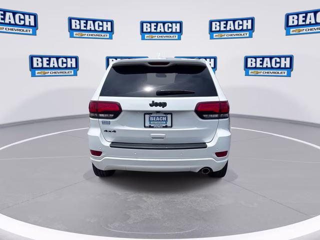 2019 Bright White Clearcoat Jeep Grand Cherokee Altitude 4X4 SUV