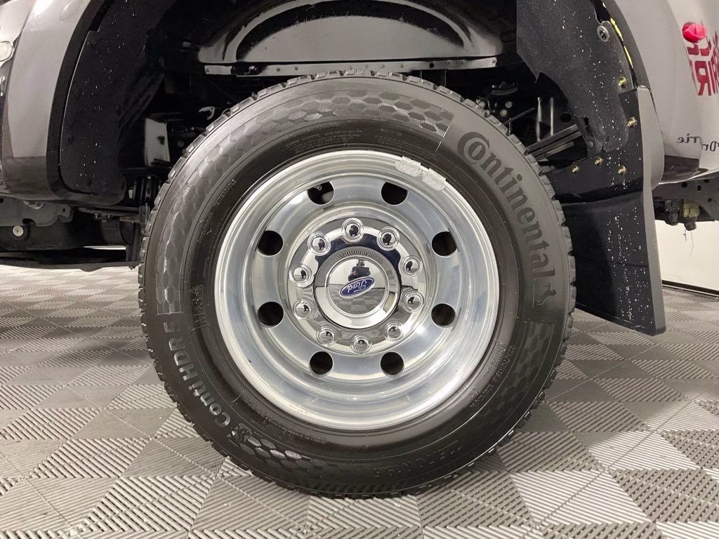 2024 Black Metallic Ford Super Duty F-450 DRW Platinum 4X4 Truck
