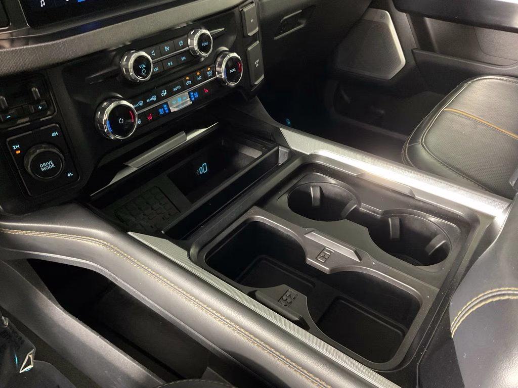 2024 Black Metallic Ford Super Duty F-450 DRW Platinum 4X4 Truck