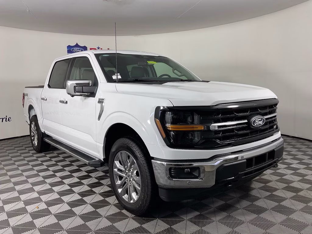 2026 Oxford White Ford F-150 XLT 4X4 Truck