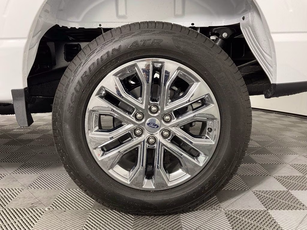 2026 Oxford White Ford F-150 XLT 4X4 Truck