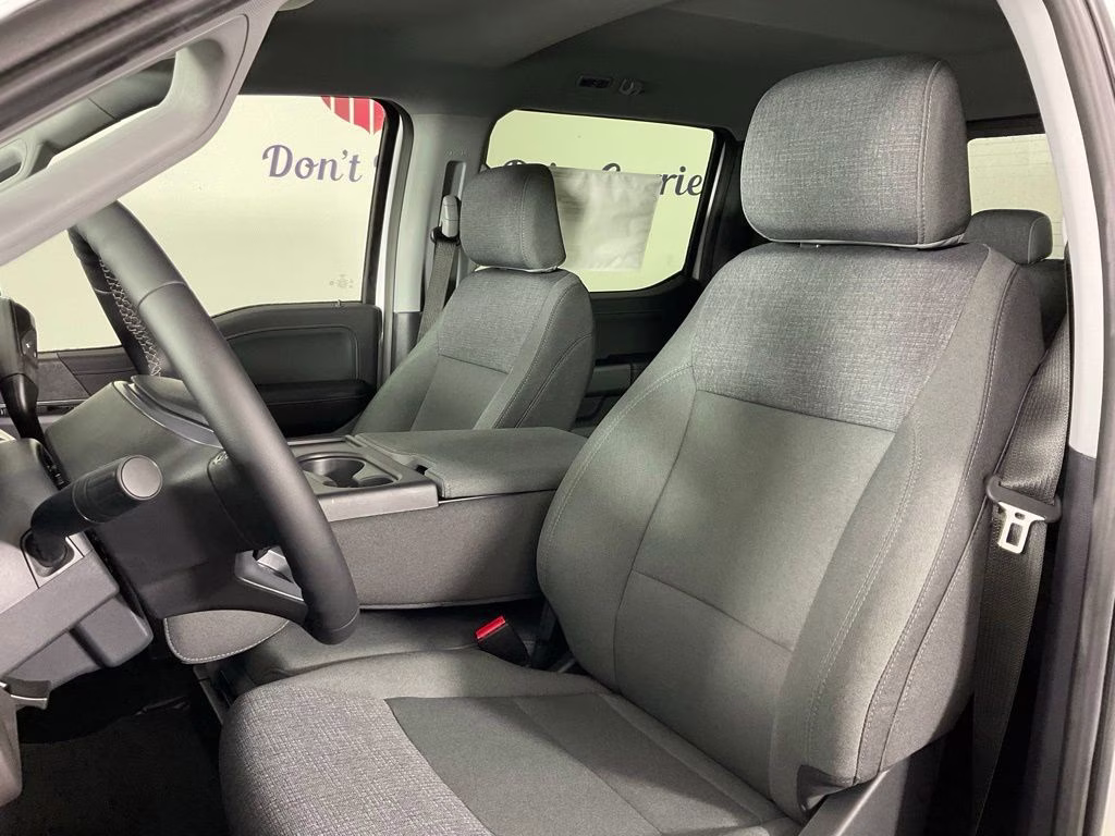 2026 Oxford White Ford F-150 XLT 4X4 Truck