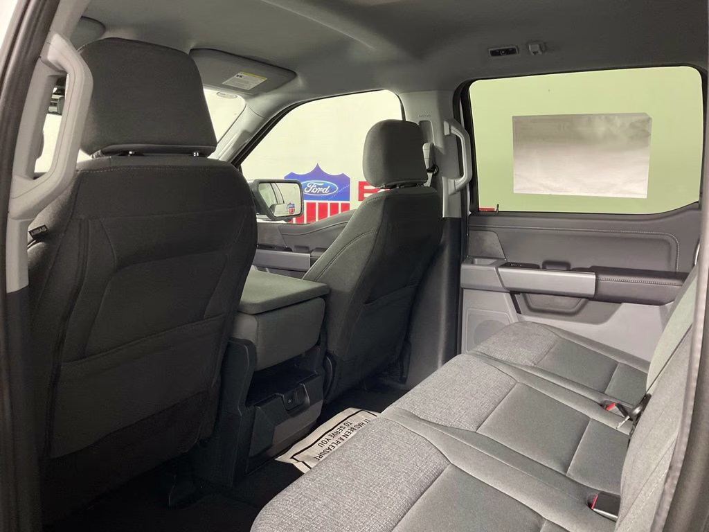 2026 Oxford White Ford F-150 XLT 4X4 Truck