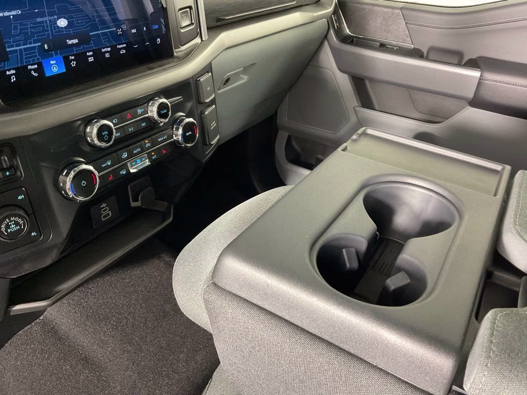2026 Oxford White Ford F-150 XLT 4X4 Truck