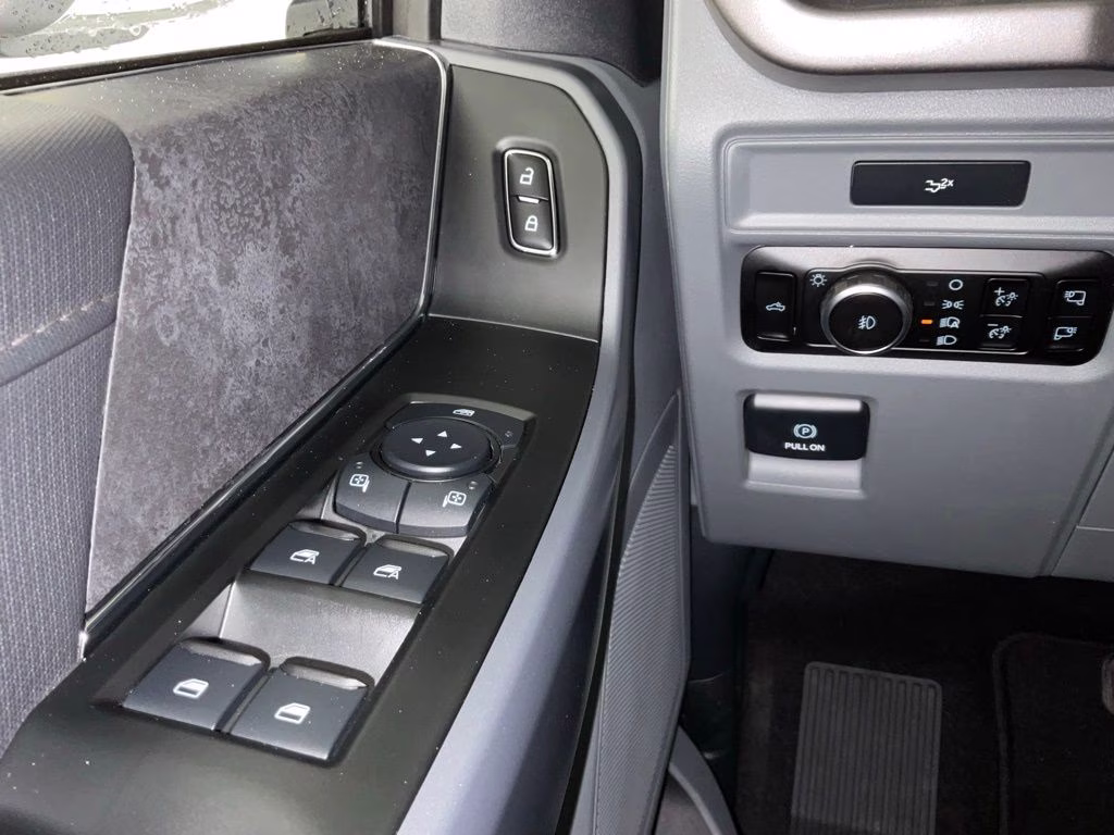 2026 Oxford White Ford F-150 XLT 4X4 Truck