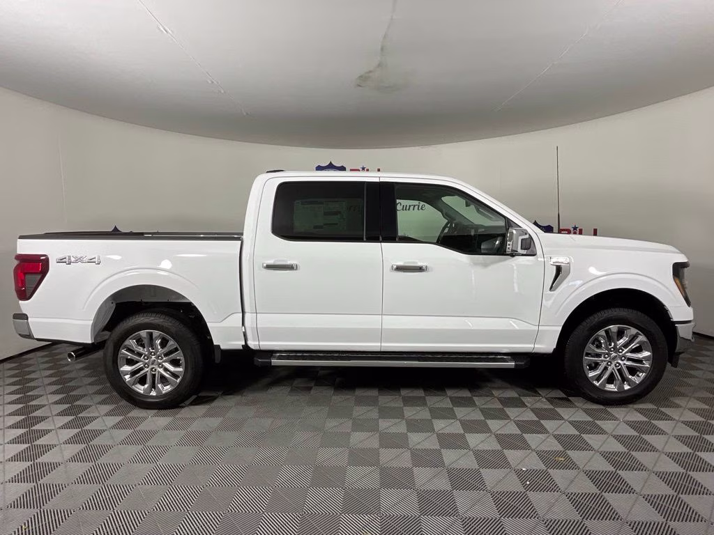 2026 Oxford White Ford F-150 XLT 4X4 Truck