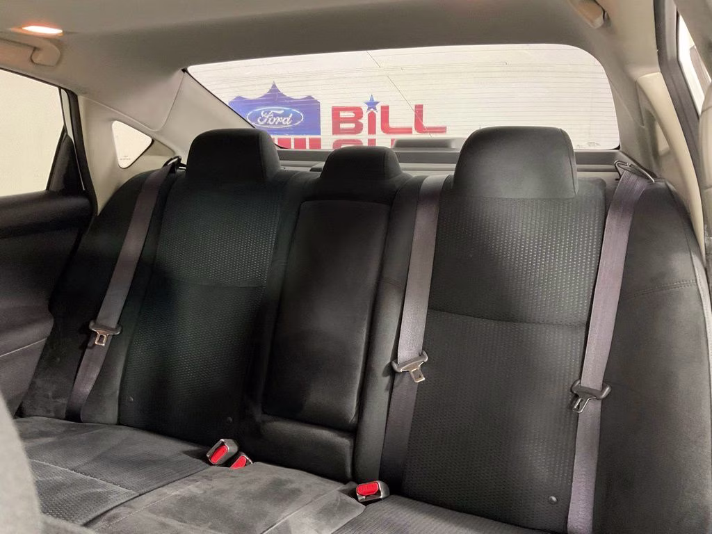 2014 Pearl White Nissan Altima 2.5 SV FWD Sedan