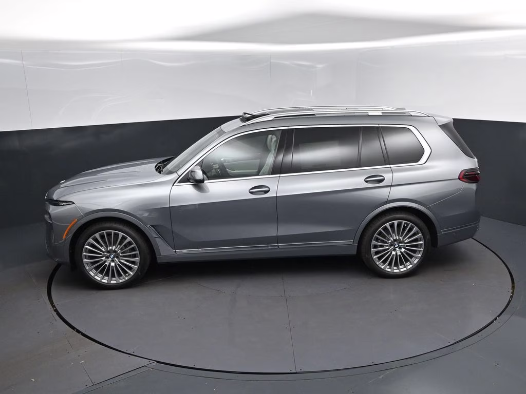 2027 Skyscraper Grey Metallic BMW X7 xDrive40i AWD SUV
