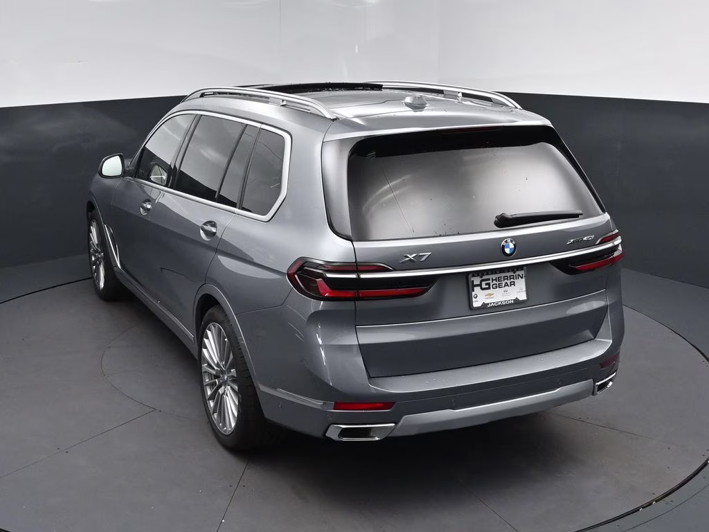 2027 Skyscraper Grey Metallic BMW X7 xDrive40i AWD SUV