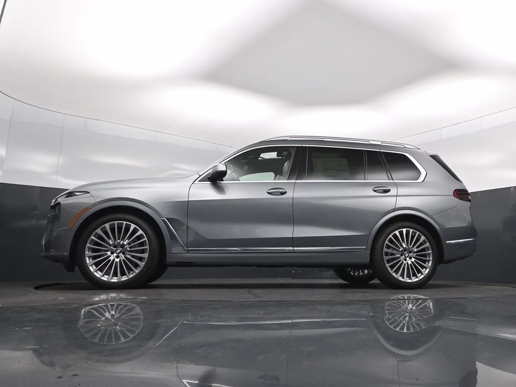 2027 Skyscraper Grey Metallic BMW X7 xDrive40i AWD SUV