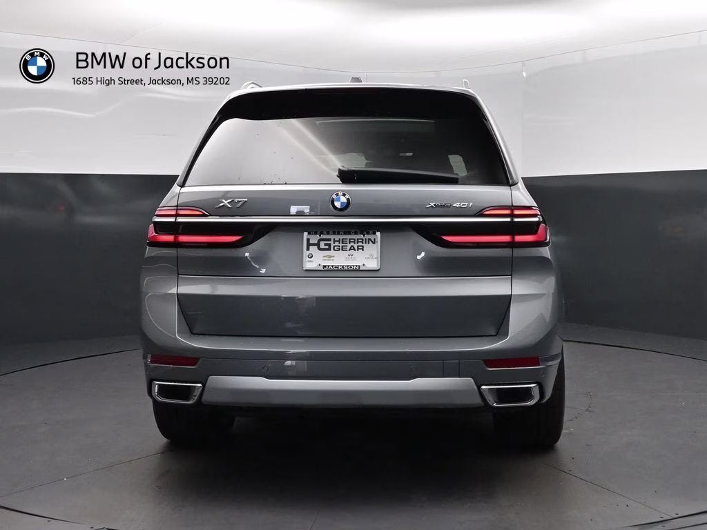 2027 Skyscraper Grey Metallic BMW X7 xDrive40i AWD SUV