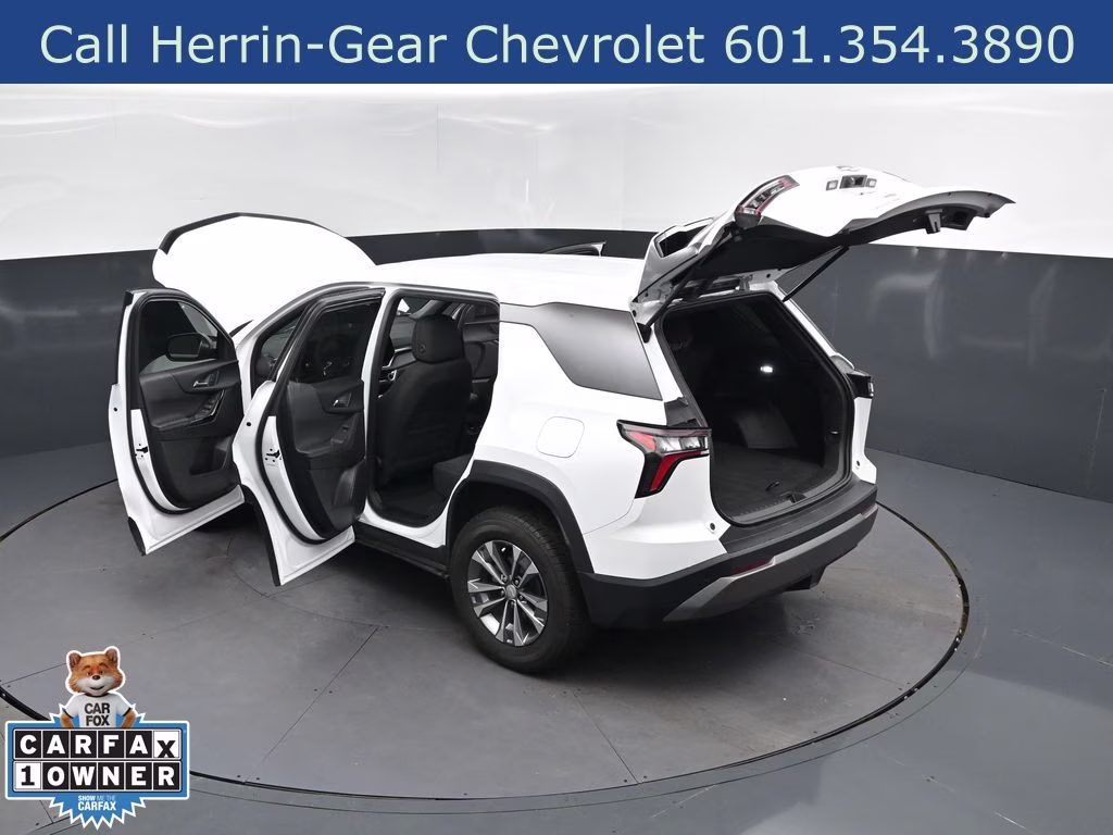 2025 Summit White Chevrolet Equinox LT FWD SUV