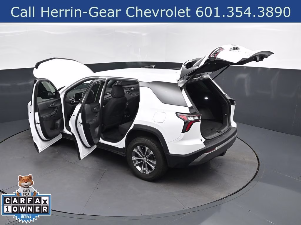 2025 Summit White Chevrolet Equinox LT FWD SUV