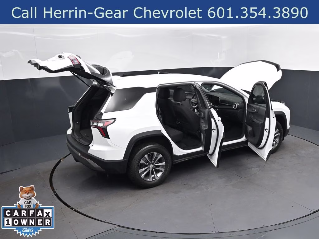 2025 Summit White Chevrolet Equinox LT FWD SUV