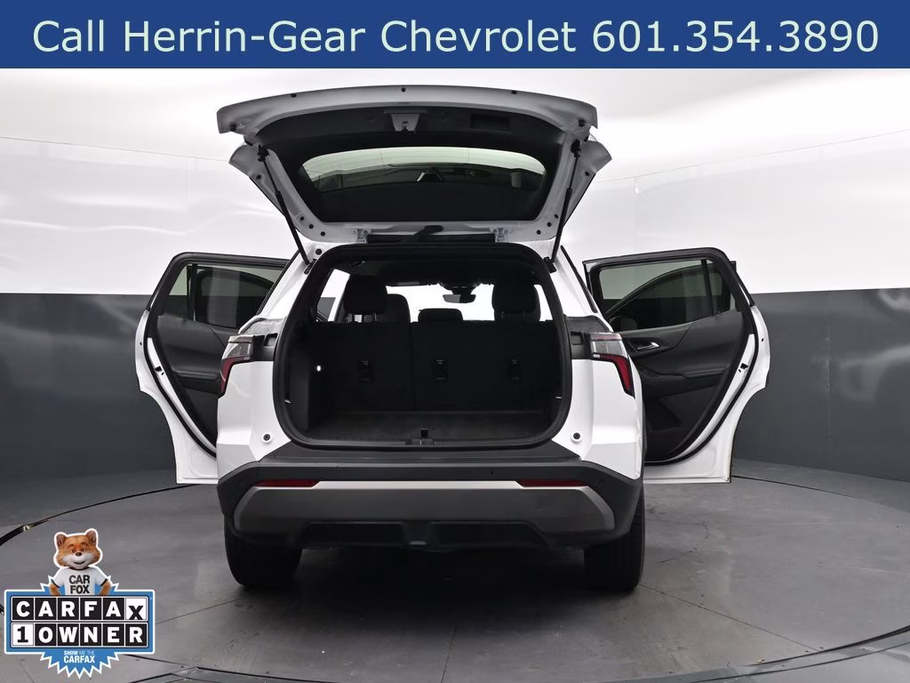 2025 Summit White Chevrolet Equinox LT FWD SUV