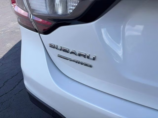 2022 Crystal White Pearl Subaru Legacy Premium AWD Sedan