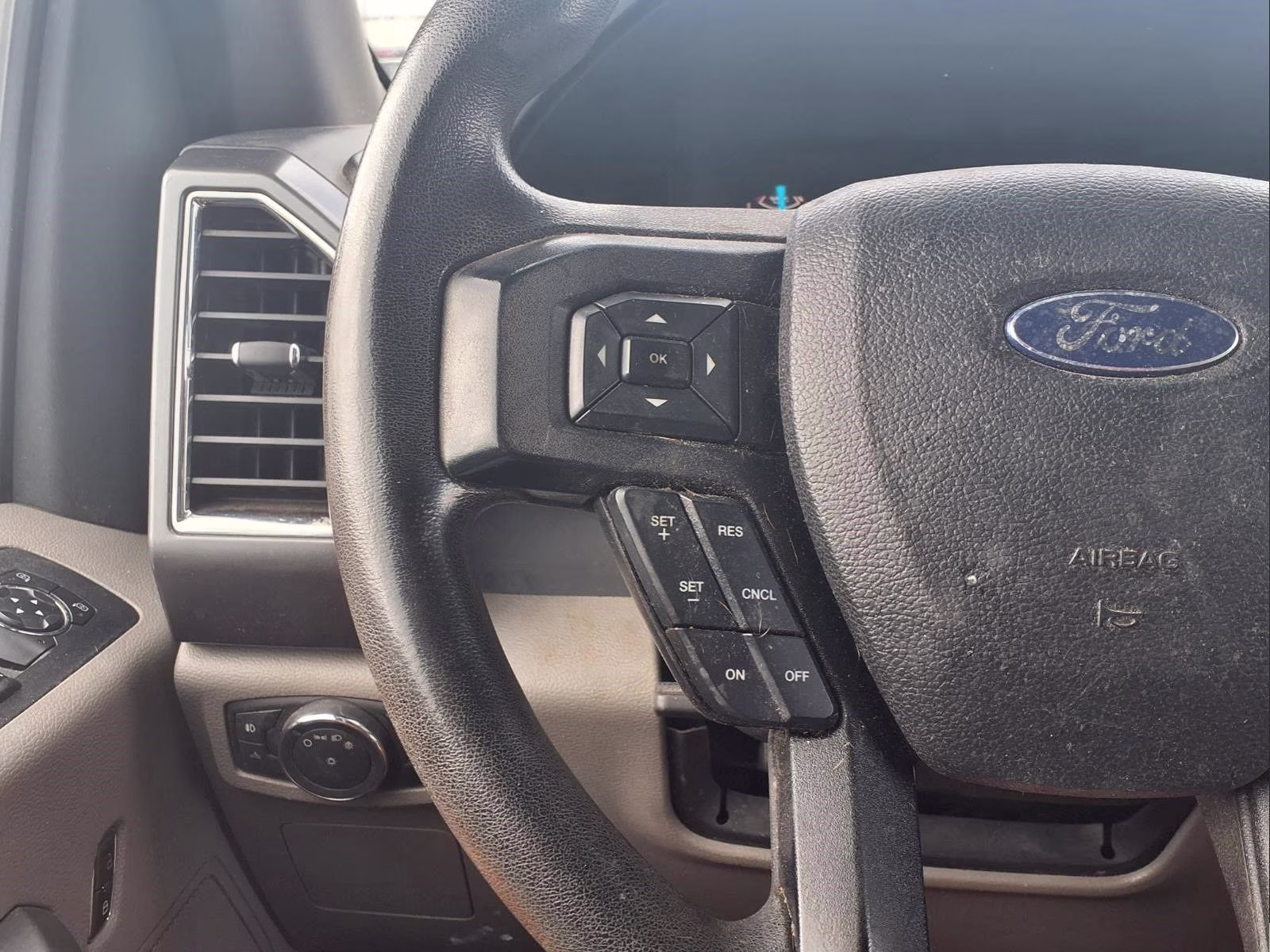 2016 Race Red Ford F-150 XLT RWD Truck