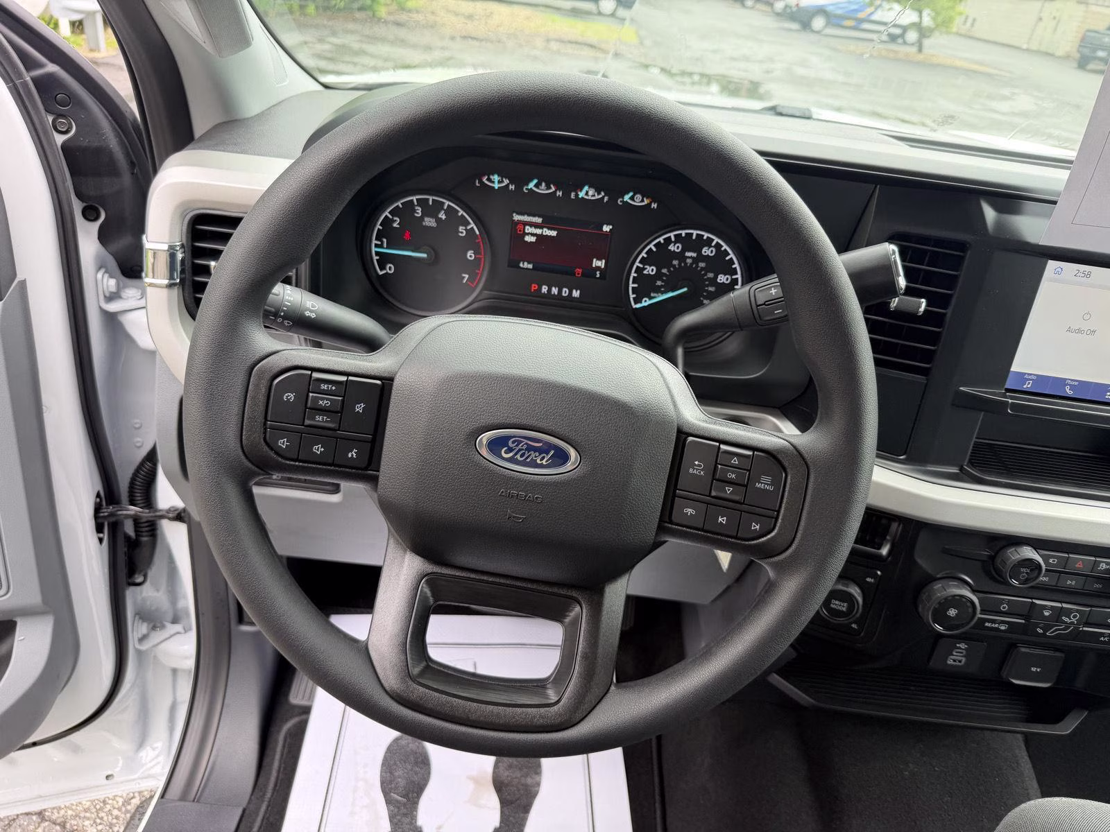 2026 Oxford White Ford Super Duty F-350 SRW XL 4X4 Truck