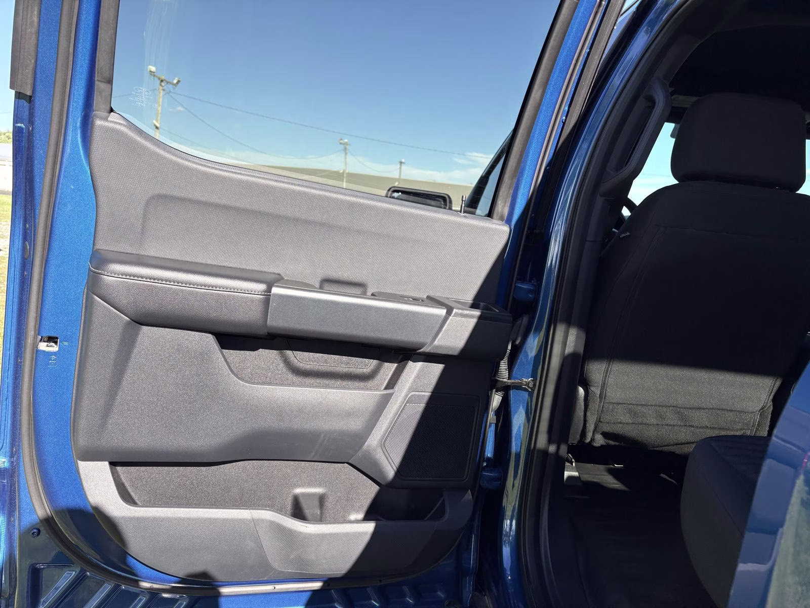 2023 Atlas Blue Ford F-150 XL 4X4 Truck