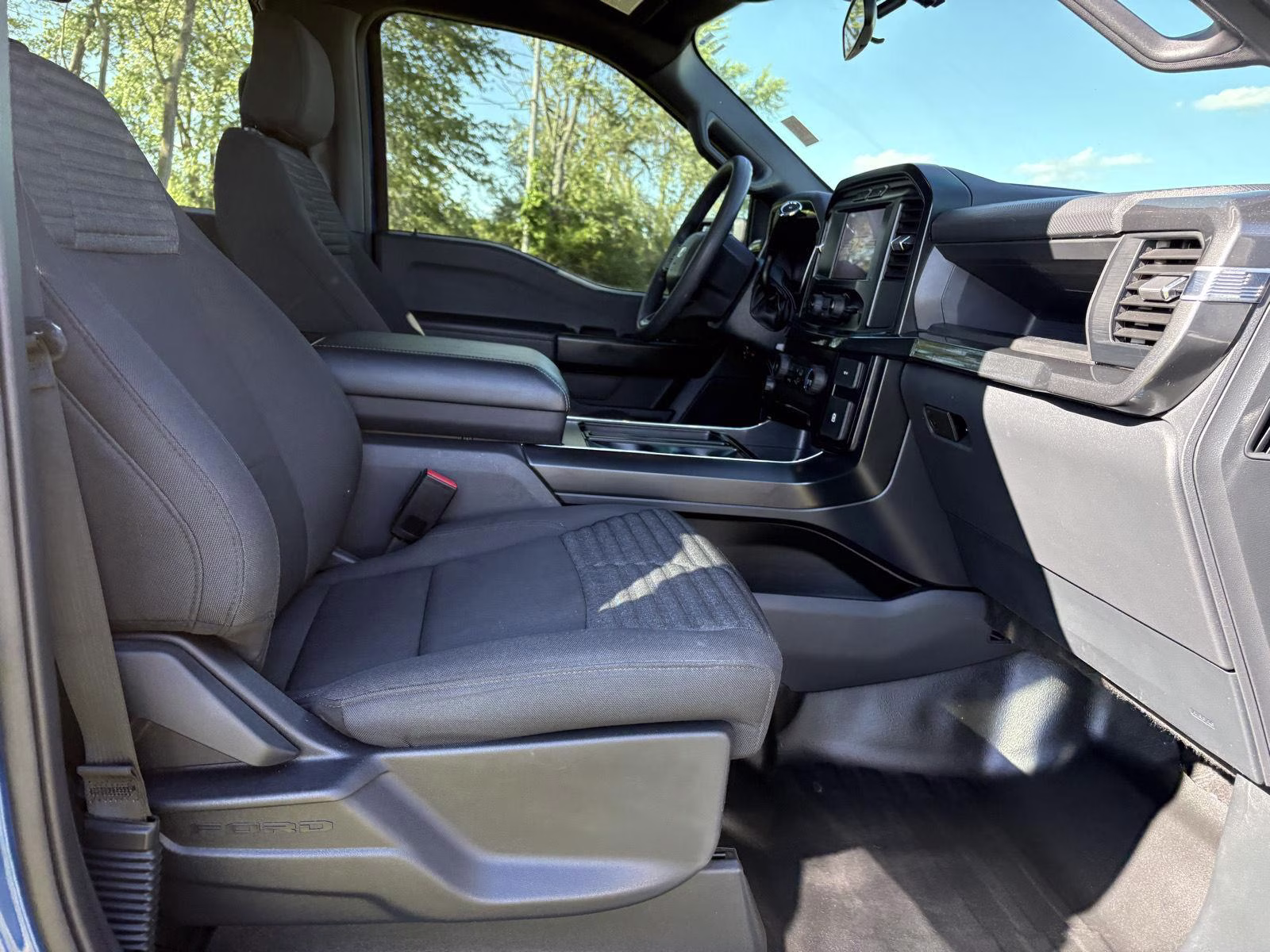 2023 Atlas Blue Ford F-150 XL 4X4 Truck