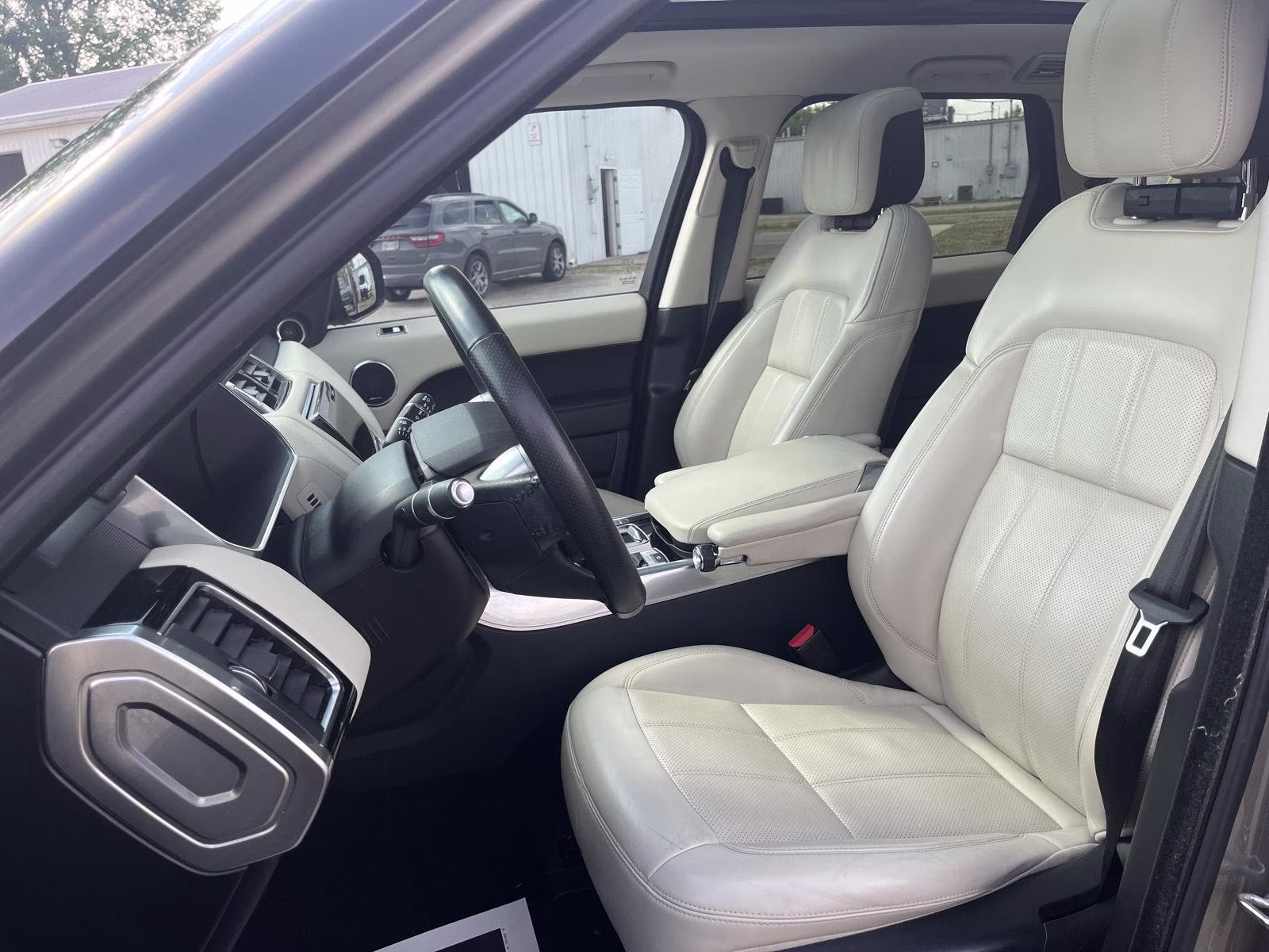 2020 Indus Silver Metallic Land Rover Range Rover Sport HSE AWD SUV