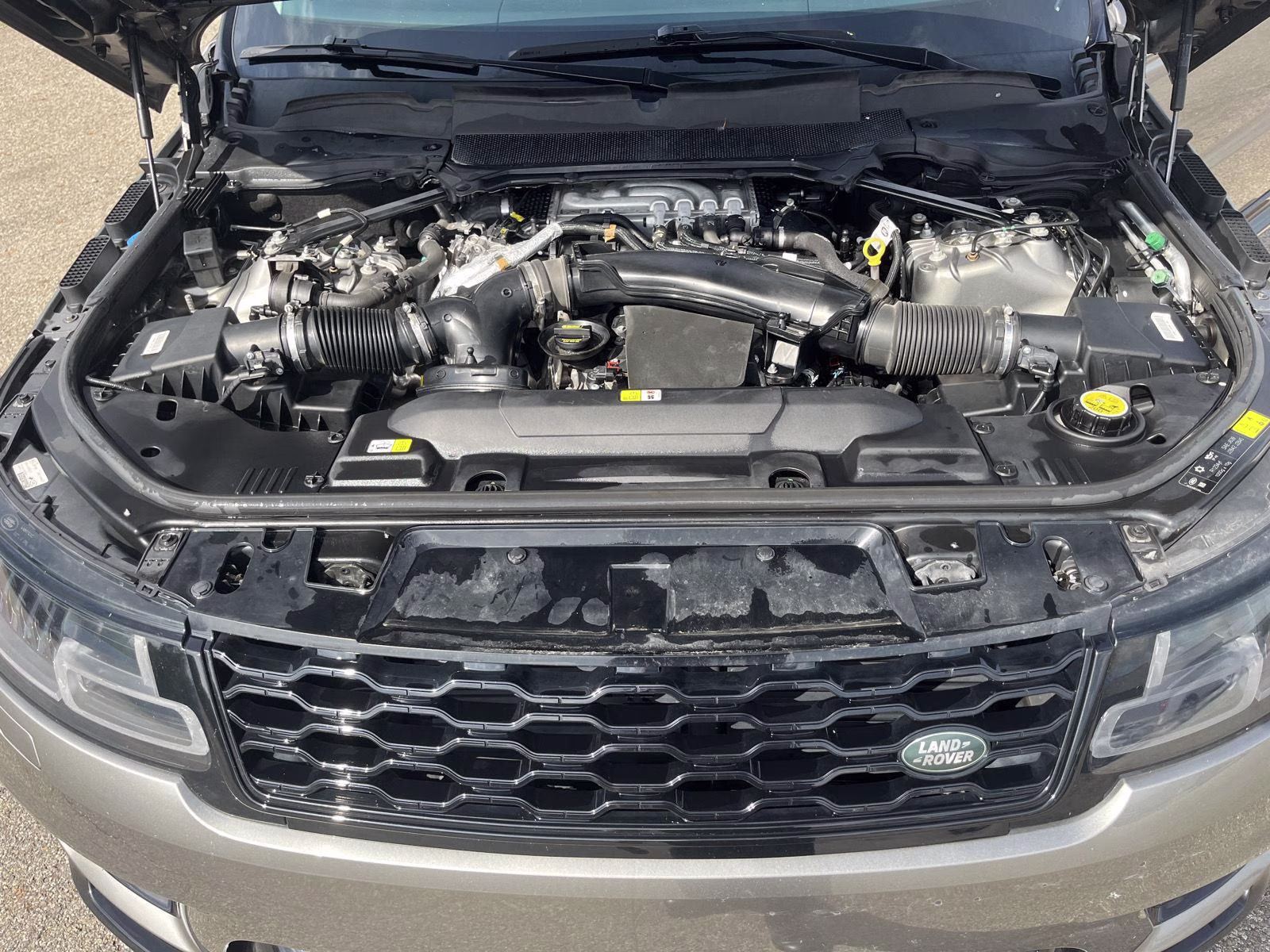 2020 Indus Silver Metallic Land Rover Range Rover Sport HSE AWD SUV
