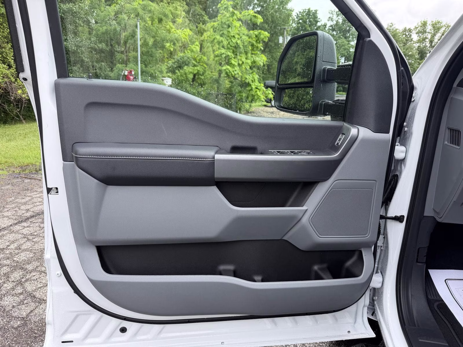 2026 Oxford White Ford Super Duty F-350 SRW XL 4X4 Truck