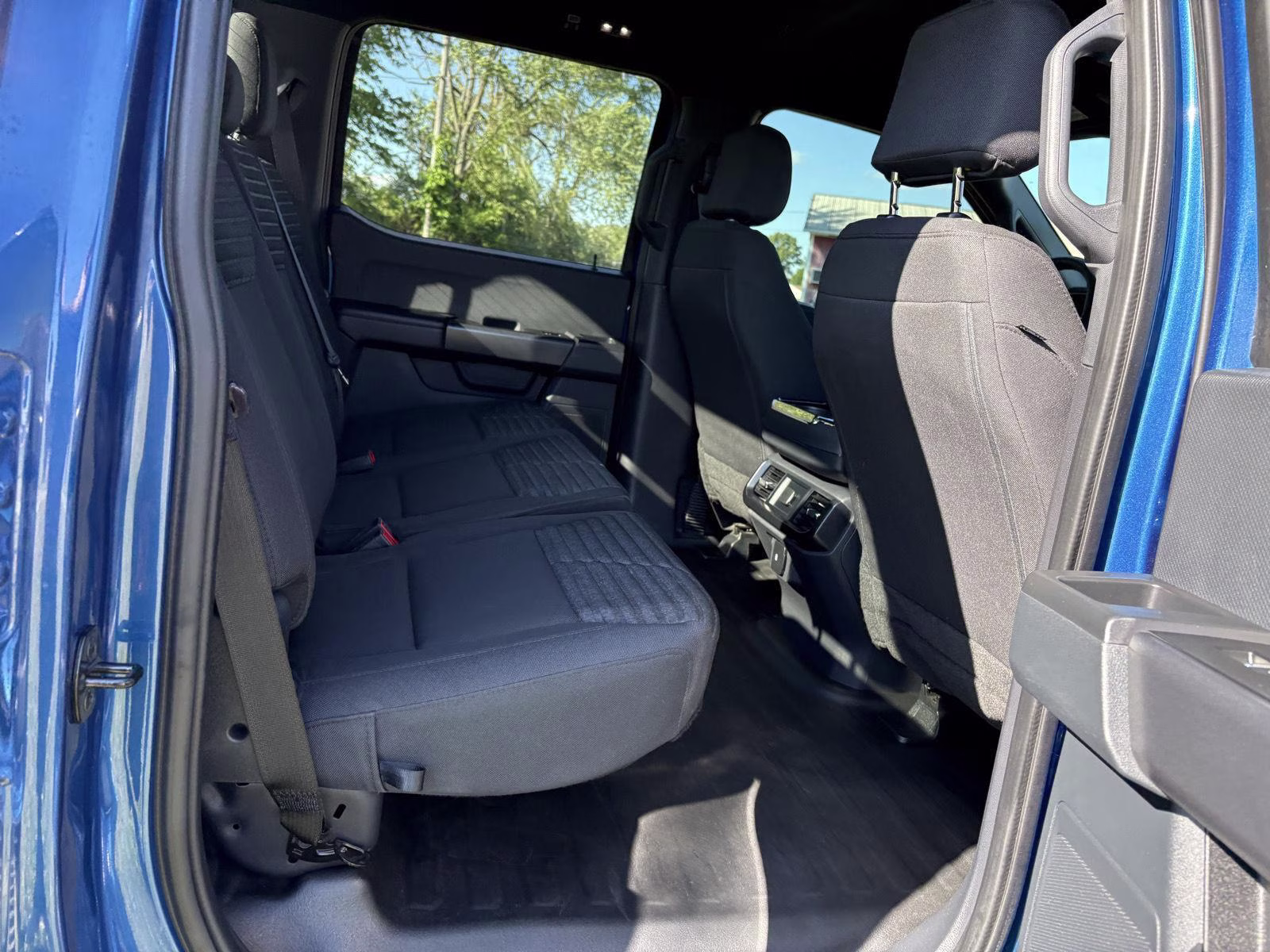 2023 Atlas Blue Ford F-150 XL 4X4 Truck