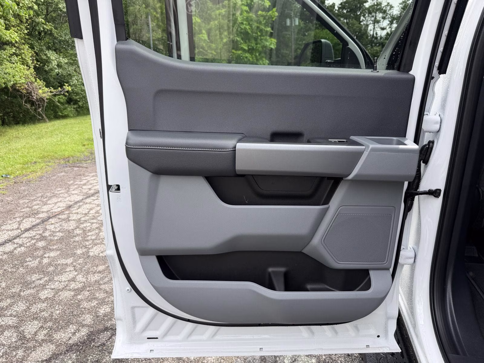 2026 Oxford White Ford Super Duty F-350 SRW XL 4X4 Truck