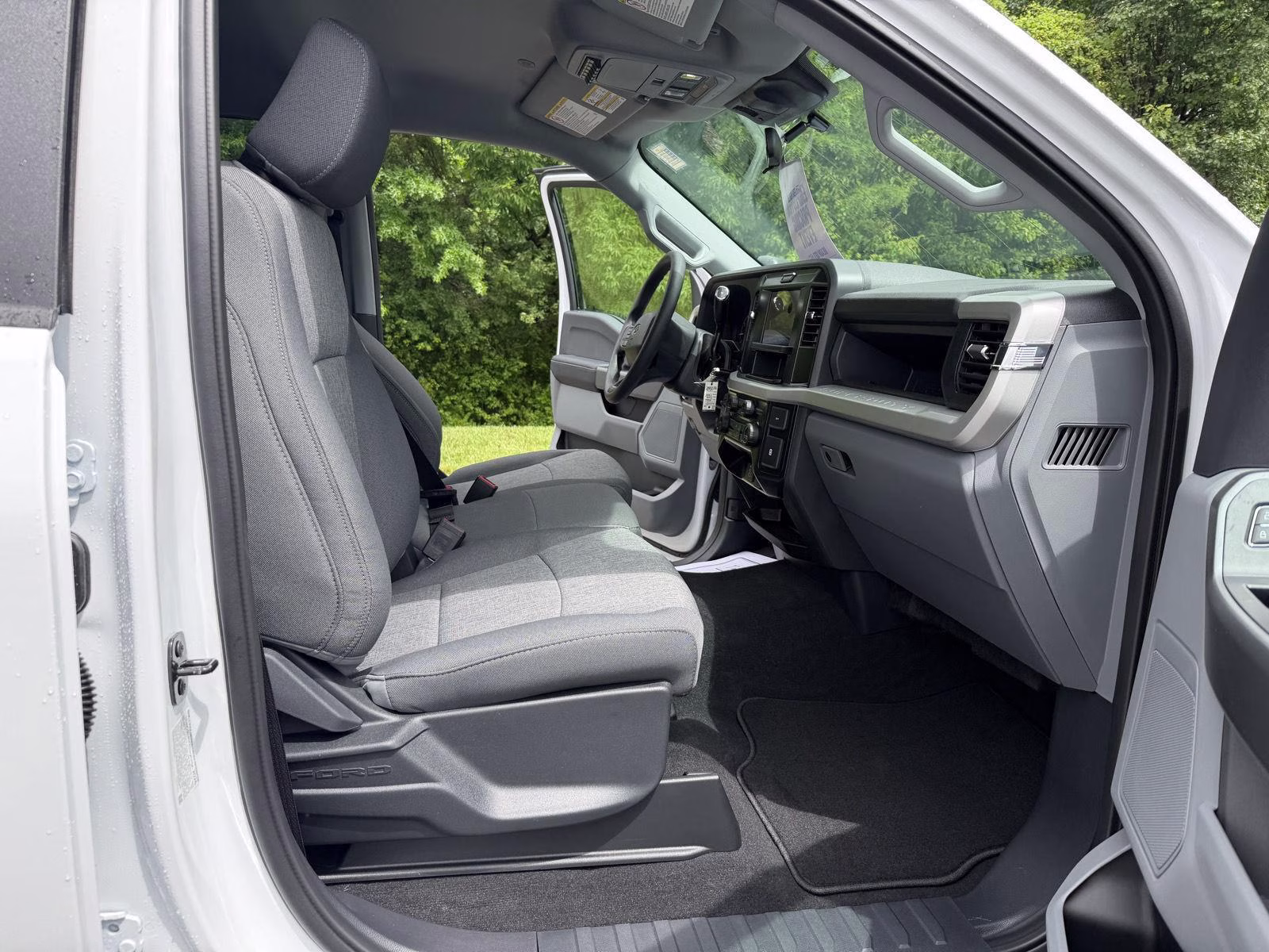 2026 Oxford White Ford Super Duty F-350 SRW XL 4X4 Truck