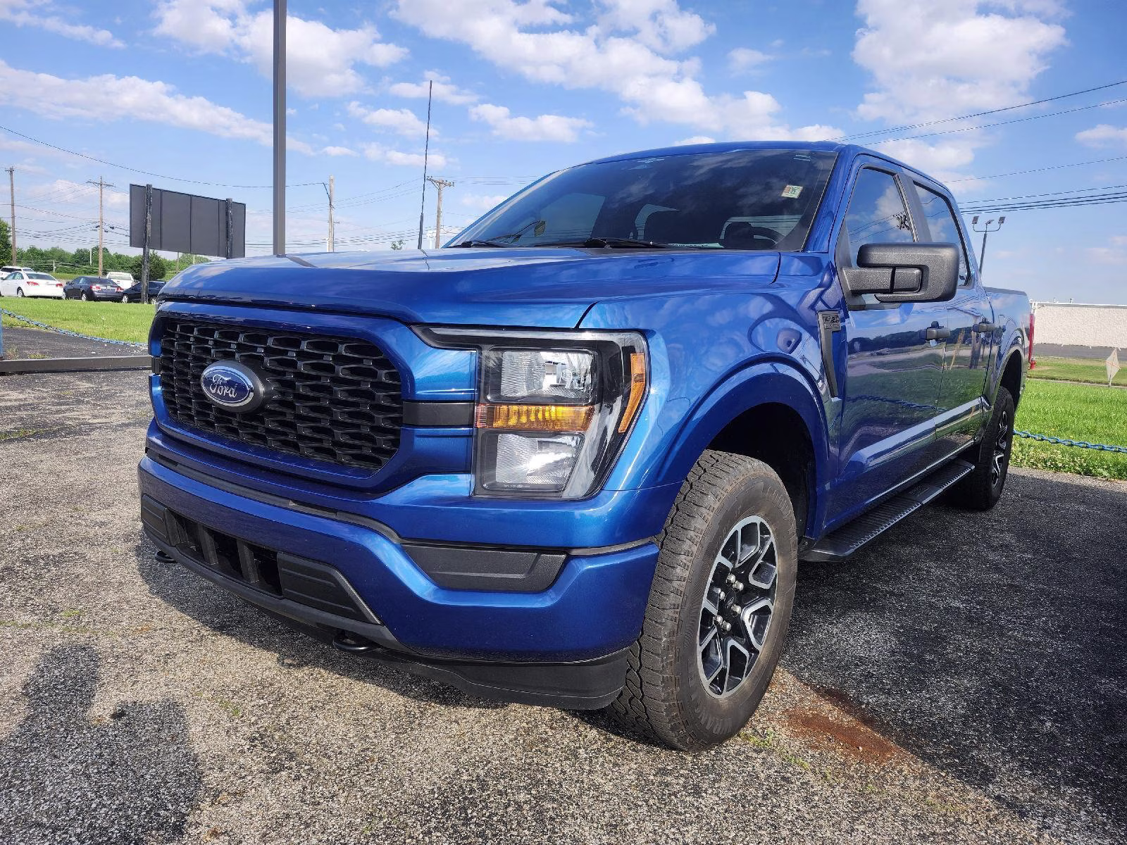 2023 Atlas Blue Ford F-150 XL 4X4 Truck