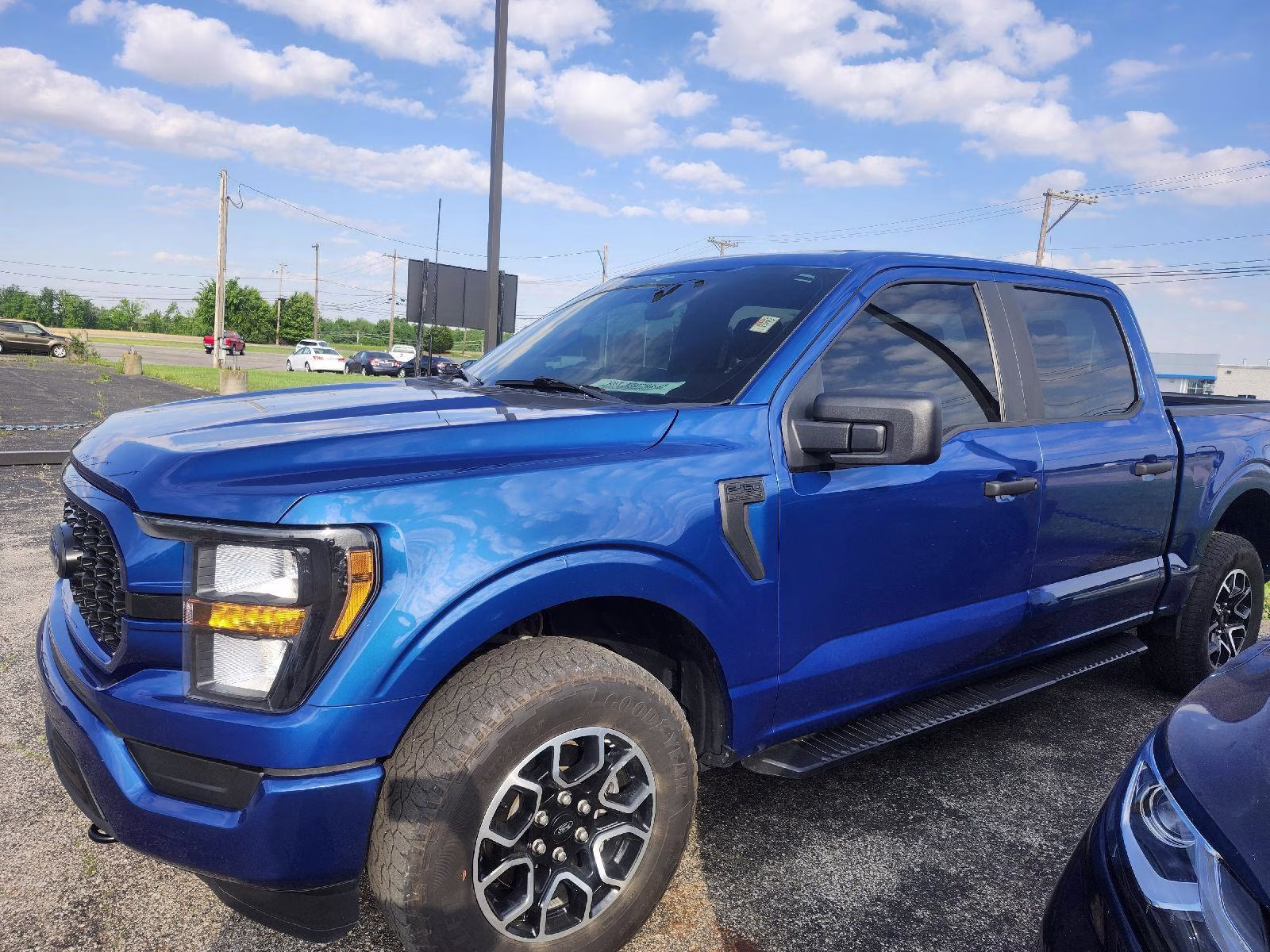 2023 Atlas Blue Ford F-150 XL 4X4 Truck
