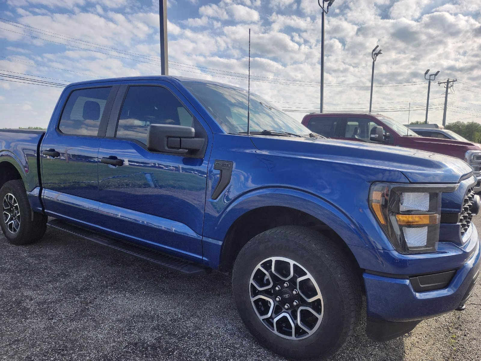 2023 Atlas Blue Ford F-150 XL 4X4 Truck