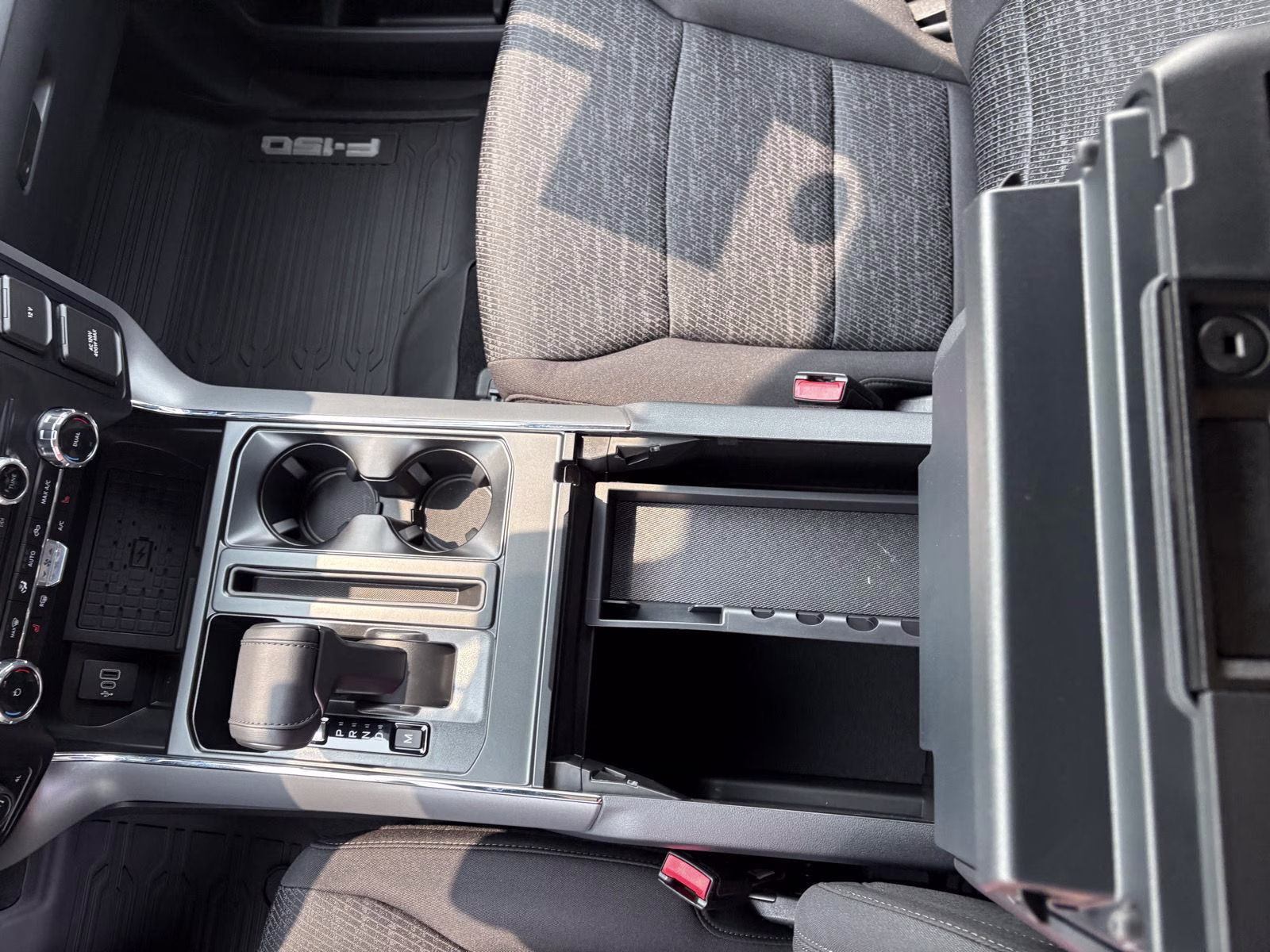2026 Oxford White Ford F-150 XLT 4X4 Truck