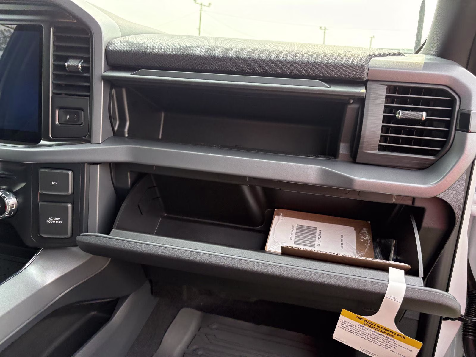 2026 Oxford White Ford F-150 XLT 4X4 Truck