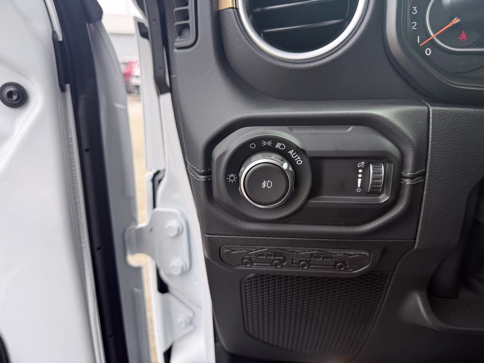 2026 Bright White Clearcoat Jeep Wrangler Sahara 4X4 4-door