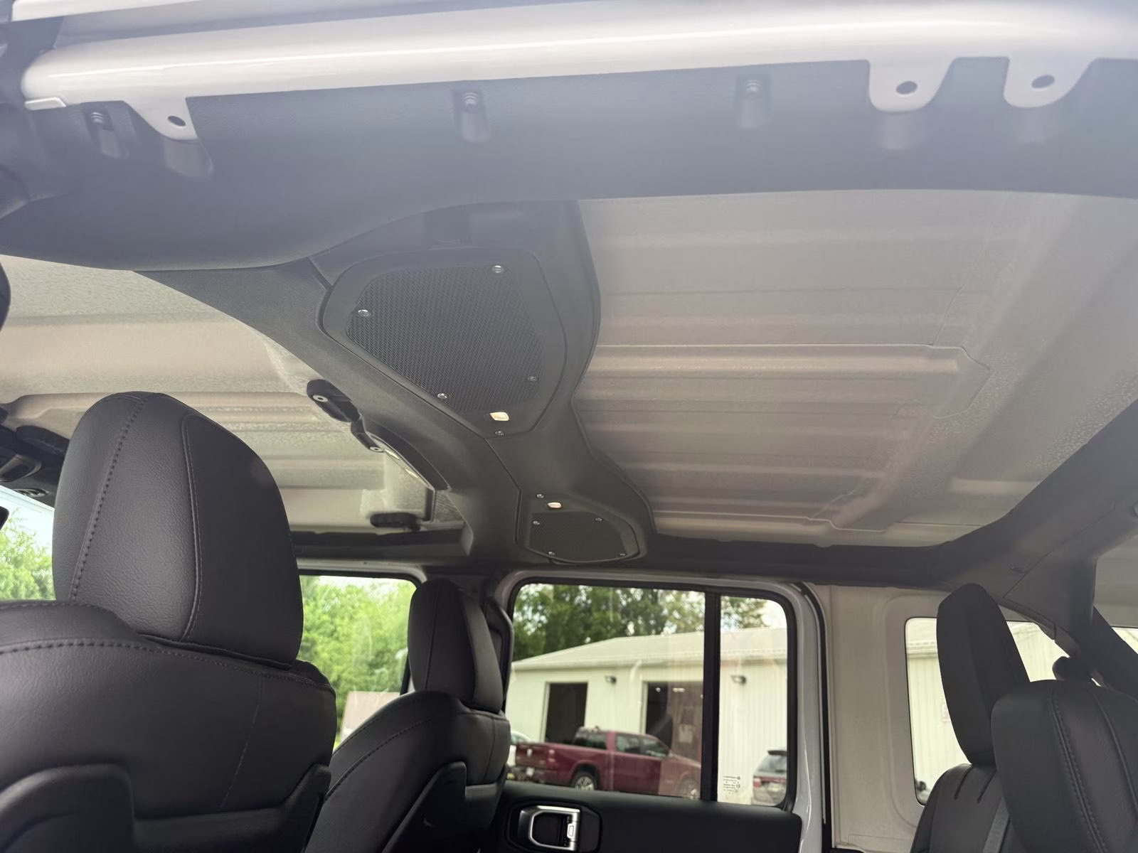 2026 Bright White Clearcoat Jeep Wrangler Sahara 4X4 4-door