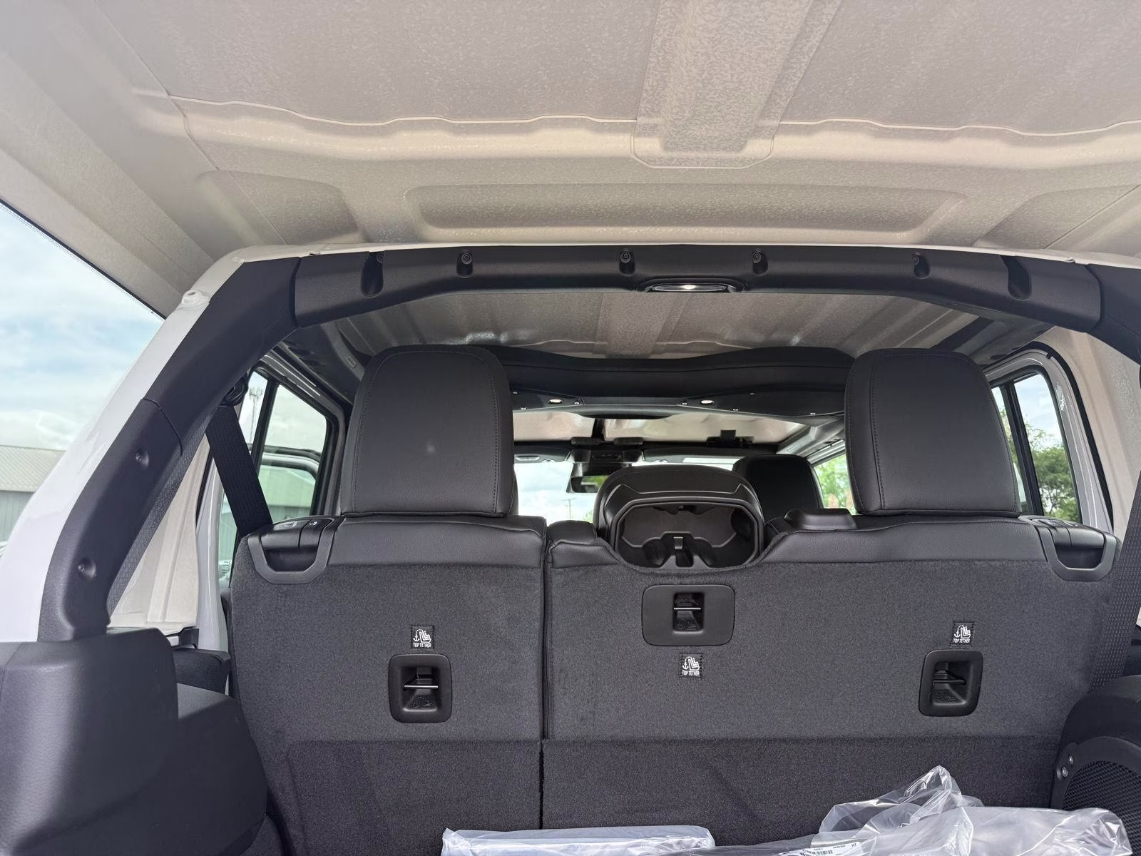2026 Bright White Clearcoat Jeep Wrangler Sahara 4X4 4-door
